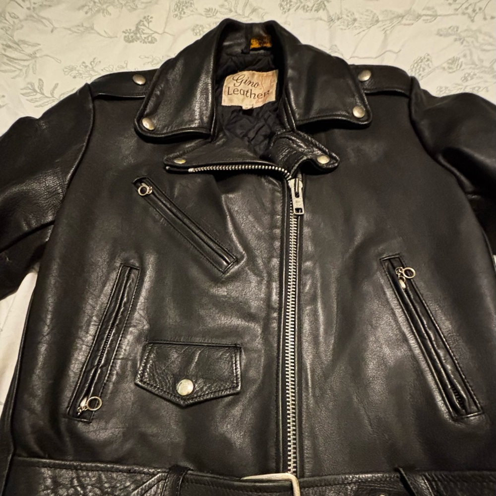 Classic Black Leather Motorcycle Jacket - Picture 5 of 8